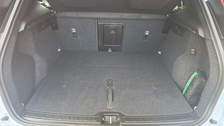 Volvo XC40 2.0 B3P Plus Dark 5dr Auto Petrol Estate